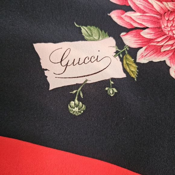Vintage Gucci Floral Scarf - Picture 2 of 7